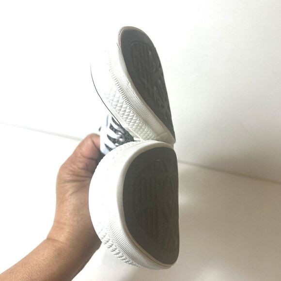 Converse All Star Low Top Women's Sz 8 Black/White Glow in the Dark Canvas Shoes - Picture 9 of 12